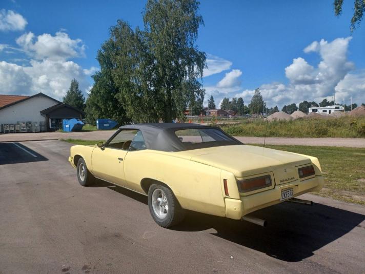 Pontiac Catalina cab