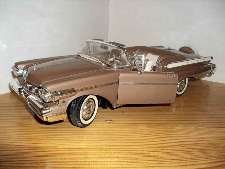 1:18 Mercury Cruise -57