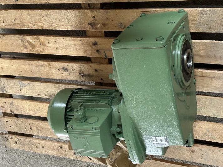 Elmotor 2kW med växellåda lågvarvig