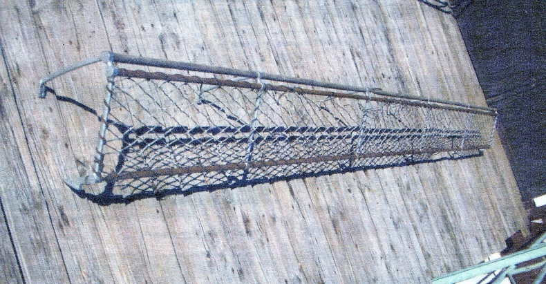 Innehylla till Scania-buss