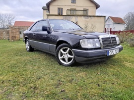 Mercedes-Benz 230 Coupé