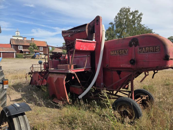 Tröska Massey Harris
