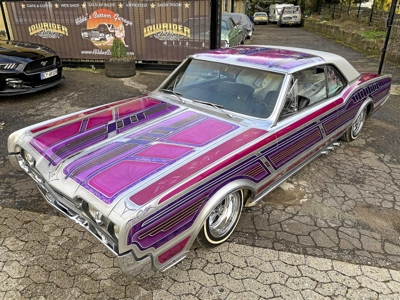 Oldsmobile Cutlass LOWRIDER