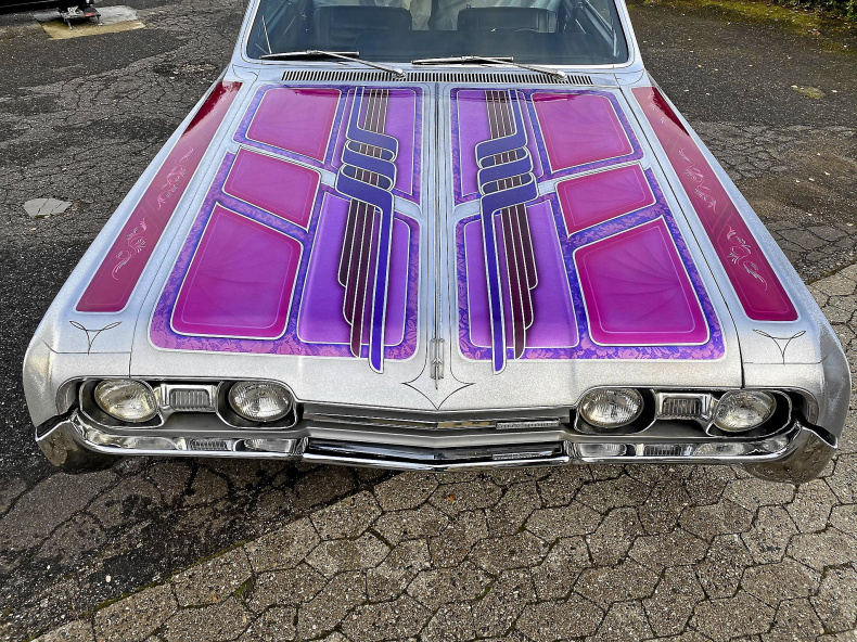 Oldsmobile Cutlass LOWRIDER