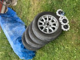 Fälgar och däck till Audi 80