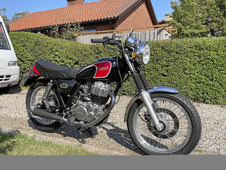 Yamaha SR 400