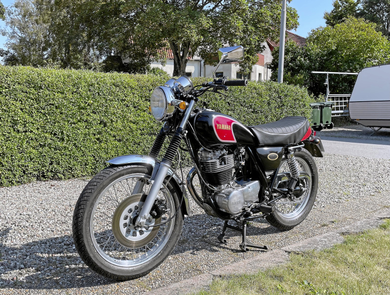 Yamaha SR 400