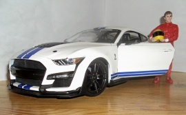 1:18 Mustang Shelby GT 500 -20