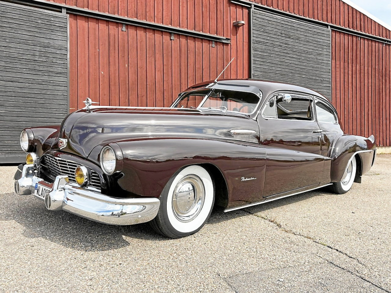 Buick Roadmaster Sedanet Custom